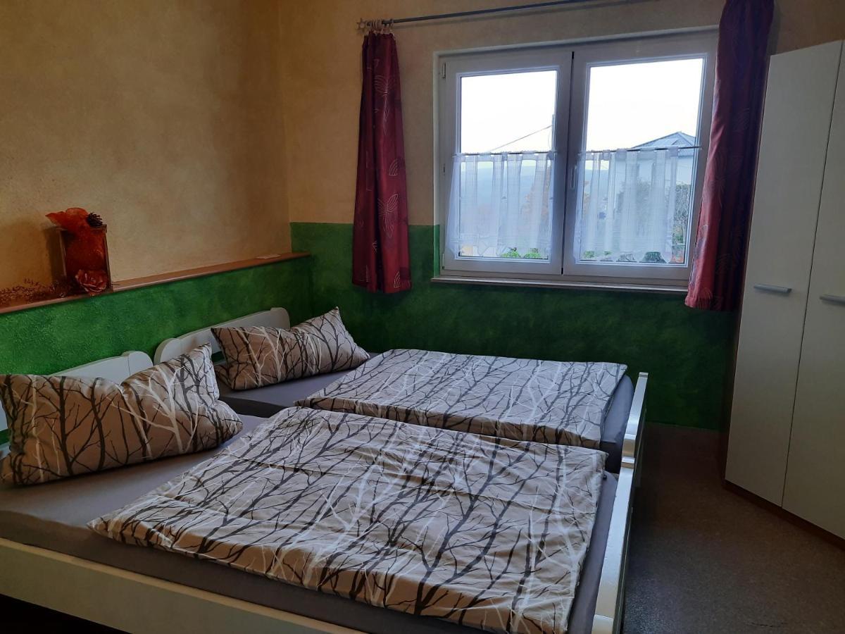 Appartamento Haus Panoramablick Familie Loos Wasungen Esterno foto